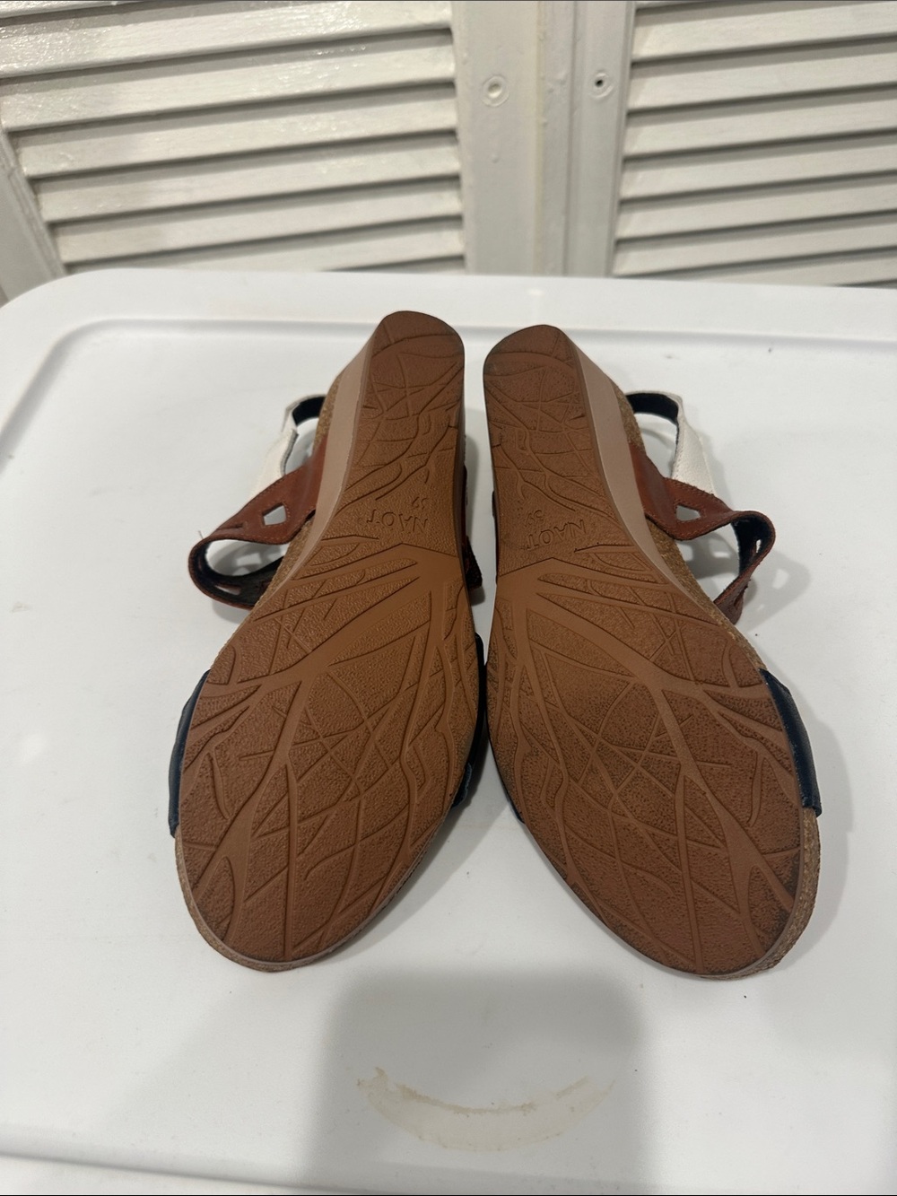 NAOT Dynasty Wedge Sandal size 8 or 39 black brown white leather support - Picture 4 of 9